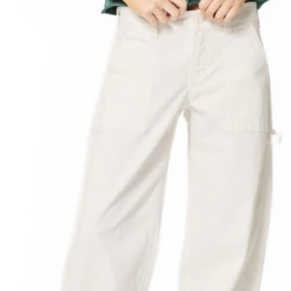 Hollister Womens white baggy taper pants size 8R, W29